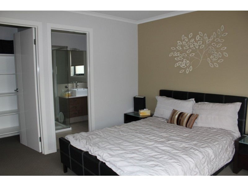 2/115 Church Street, Cowes VIC 3922