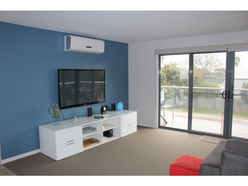 2/115 Church Street, Cowes VIC 3922