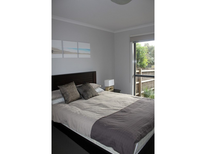 2/115 Church Street, Cowes VIC 3922