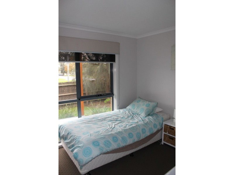 2/115 Church Street, Cowes VIC 3922