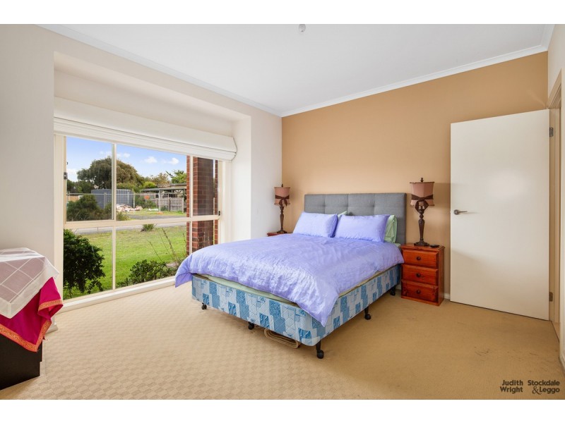 16 Malcalm Avenue, Surf Beach VIC 3922