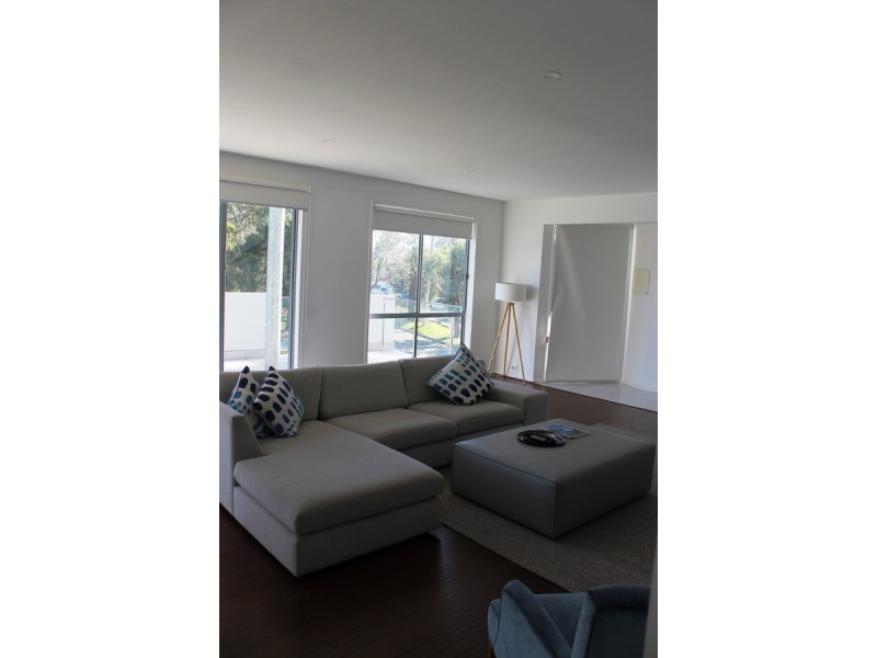 9/59-61 Chapel Street, Cowes VIC 3922