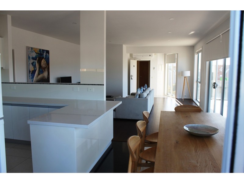 10/59-61 Chapel Street, Cowes VIC 3922