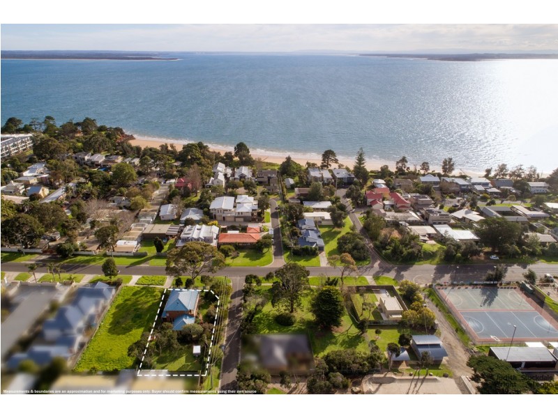 23 Chapel Street, Cowes VIC 3922