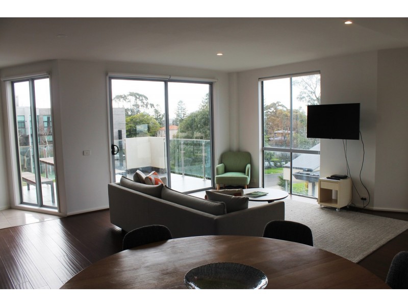 8/59-61 Chapel Street, Cowes VIC 3922