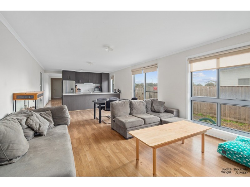 7 Elvington Avenue, Cowes VIC 3922
