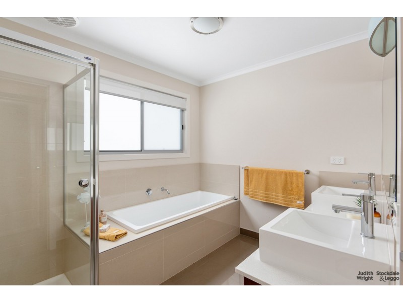 1/24 Redwood Drive, Cowes VIC 3922