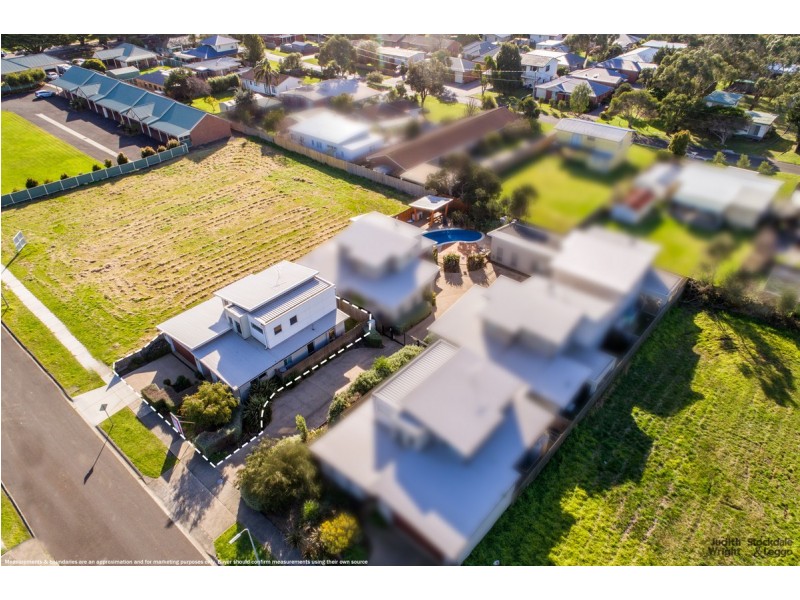 1/24 Redwood Drive, Cowes VIC 3922