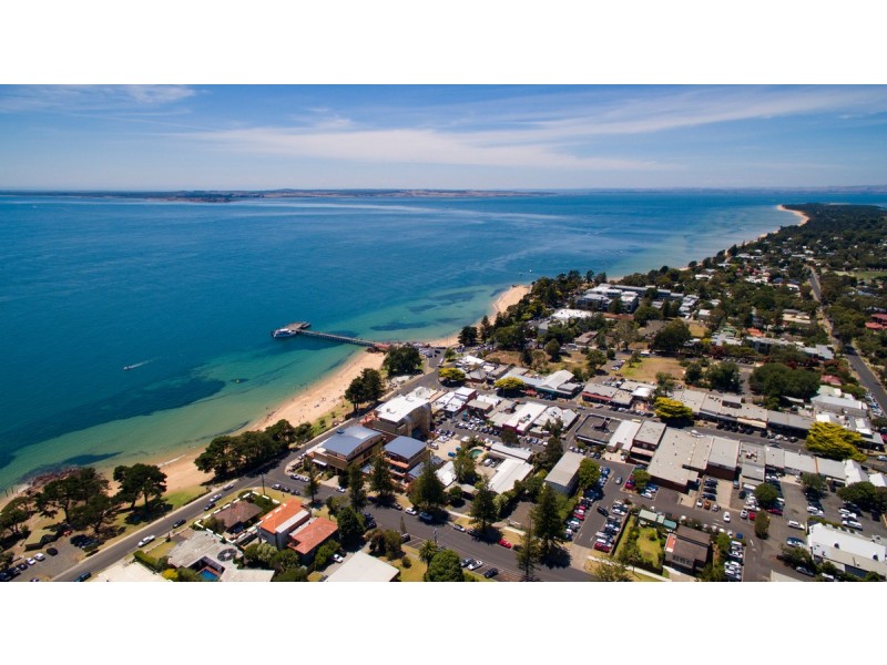 18 The Esplanade, Cowes VIC 3922