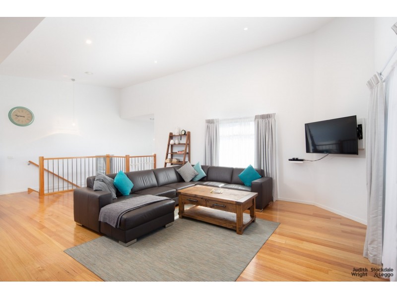 33 Grampian Boulevard, Cowes VIC 3922