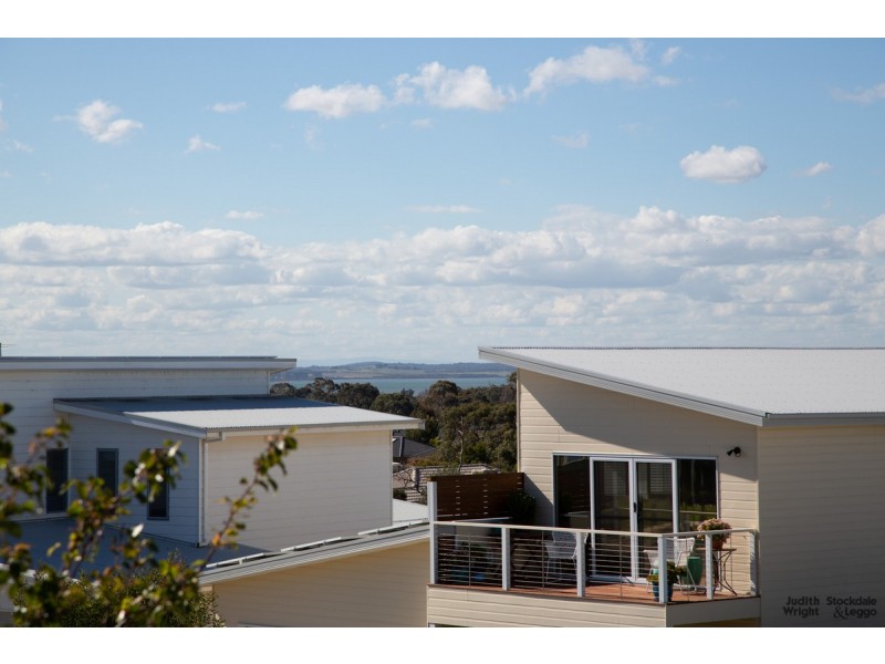 33 Grampian Boulevard, Cowes VIC 3922