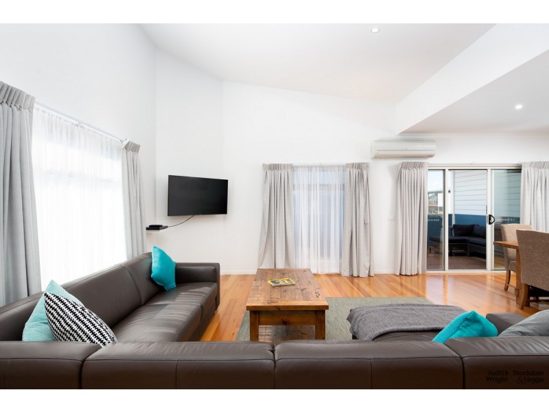 33 Grampian Boulevard, Cowes VIC 3922