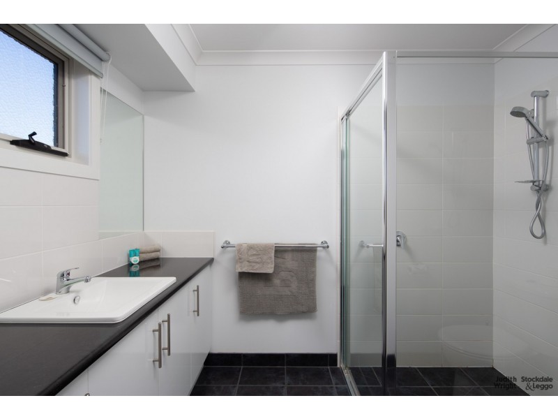 33 Grampian Boulevard, Cowes VIC 3922