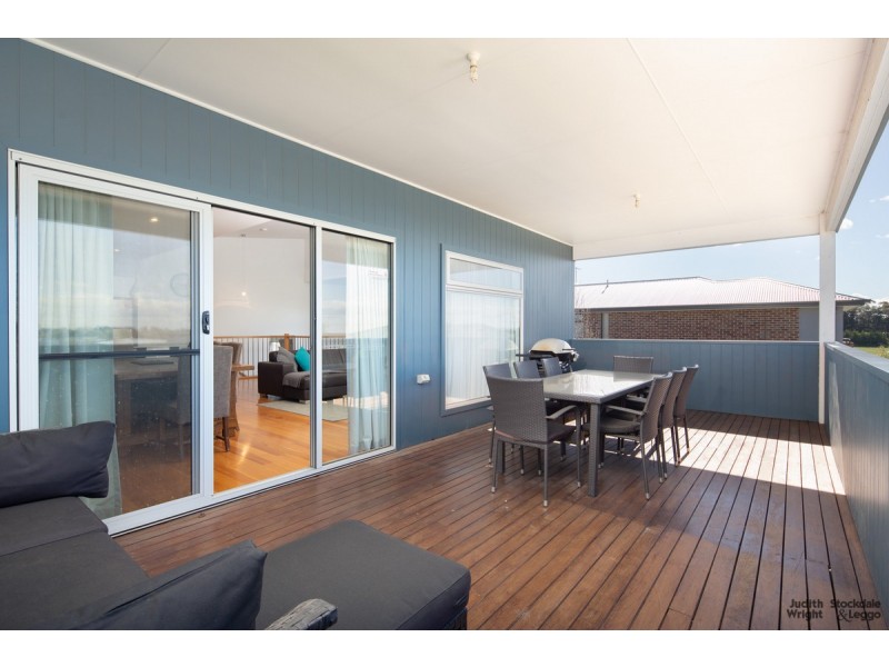 33 Grampian Boulevard, Cowes VIC 3922