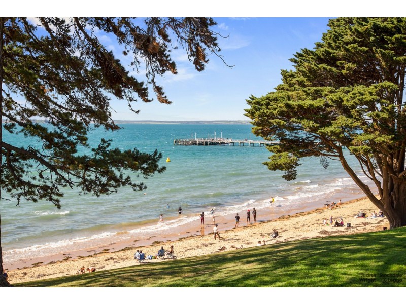 4/2-4 Warley Avenue, Cowes VIC 3922