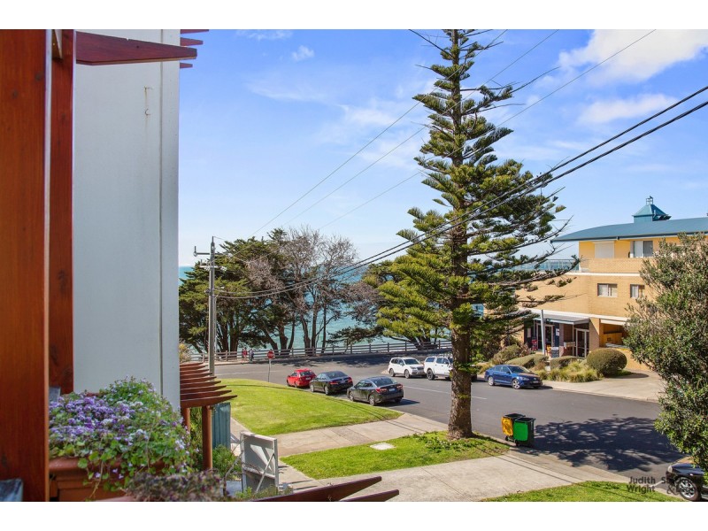 4/2-4 Warley Avenue, Cowes VIC 3922