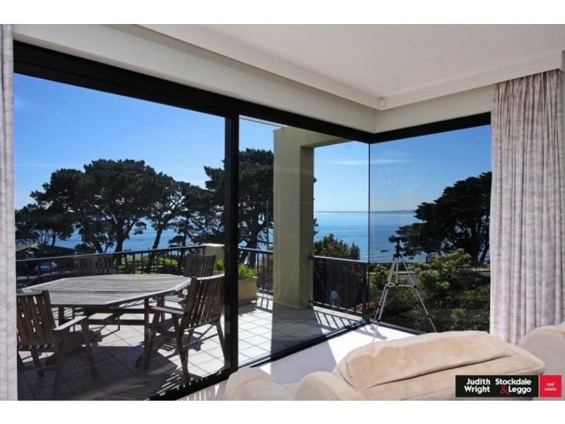 19 The Esplanade, Cowes VIC 3922