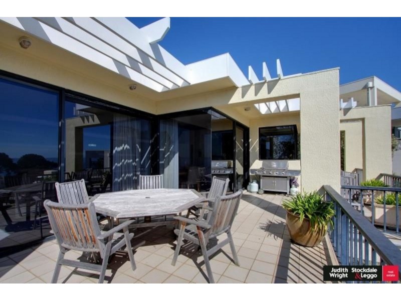 19 The Esplanade, Cowes VIC 3922