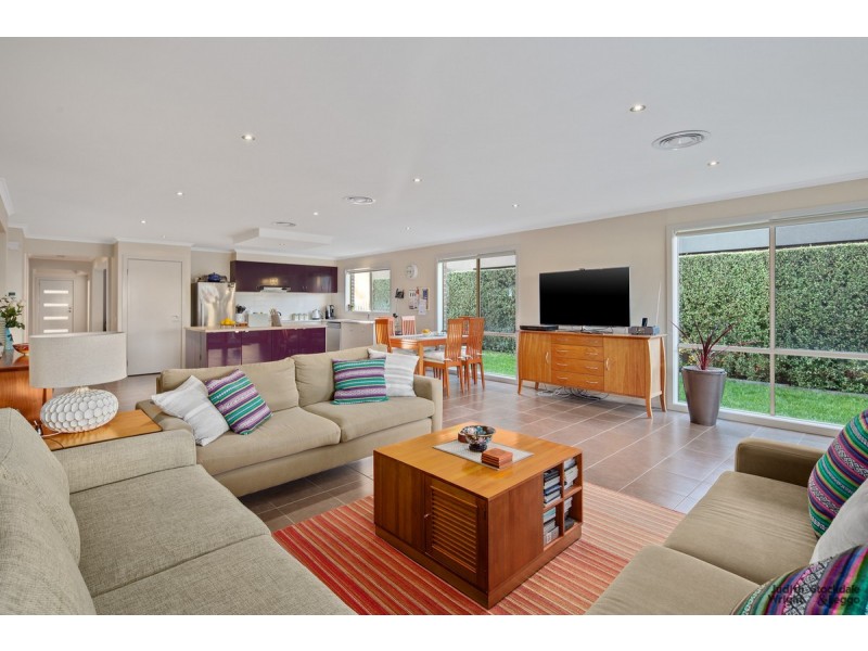 44 Katherine Circuit, Cowes VIC 3922