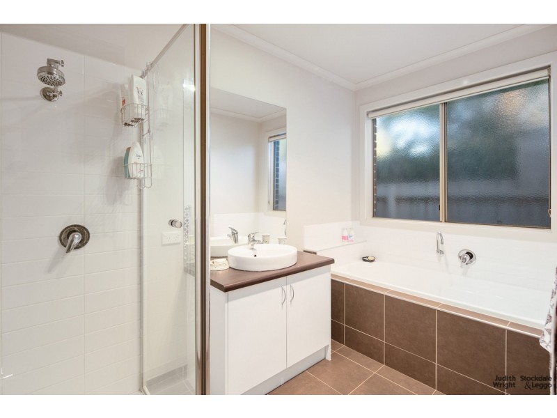 44 Katherine Circuit, Cowes VIC 3922