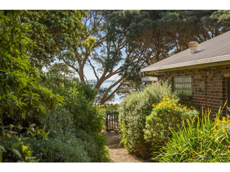 19 Rennison Road, Newhaven VIC 3925