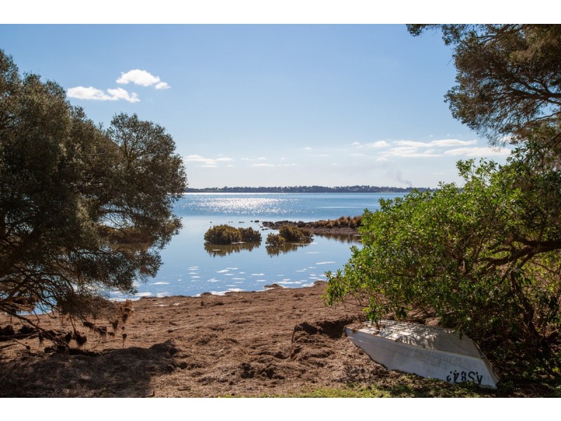 19 Rennison Road, Newhaven VIC 3925