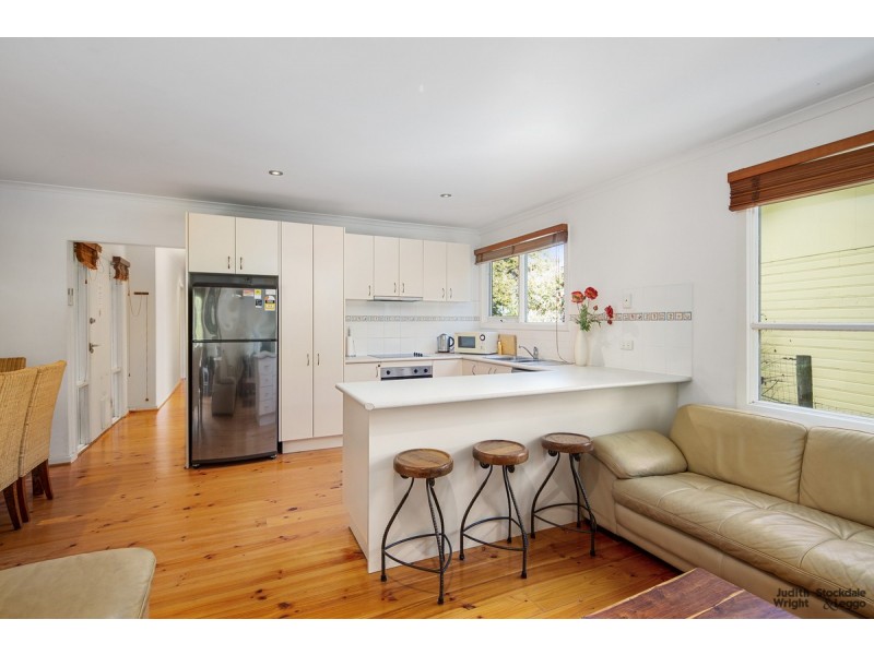 8 Bruce Road, Silverleaves VIC 3922