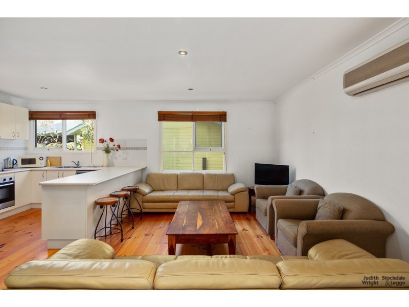 8 Bruce Road, Silverleaves VIC 3922