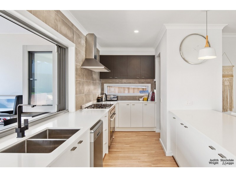 11 Beachcomber Avenue, Smiths Beach VIC 3922