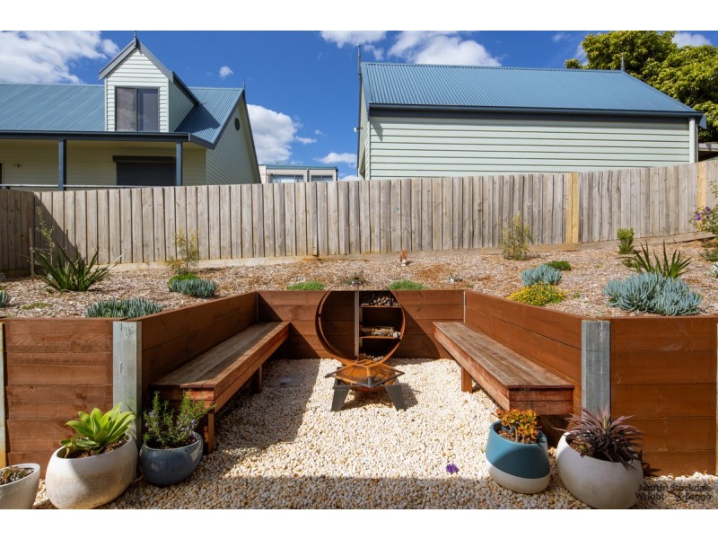 11 Beachcomber Avenue, Smiths Beach VIC 3922