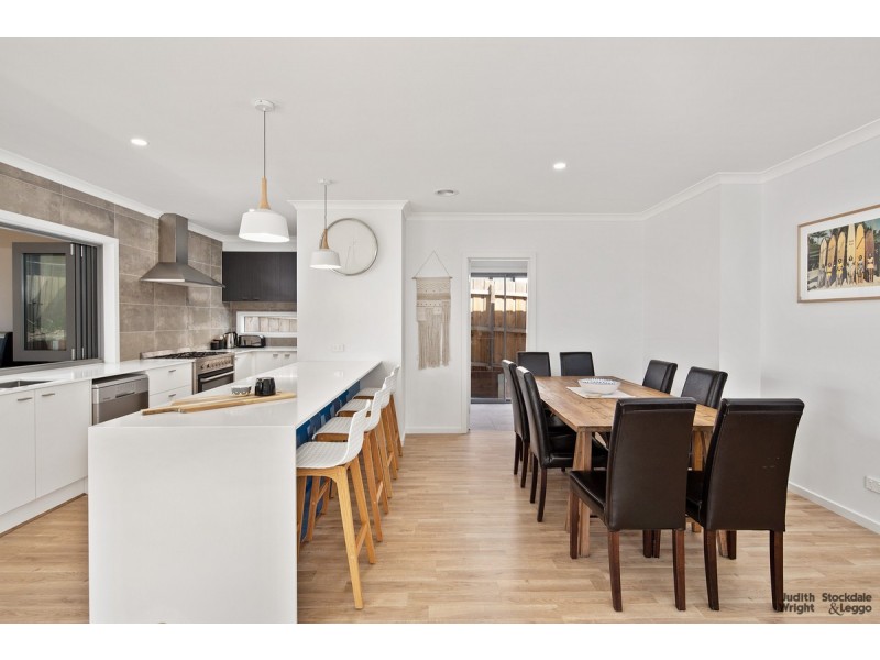11 Beachcomber Avenue, Smiths Beach VIC 3922