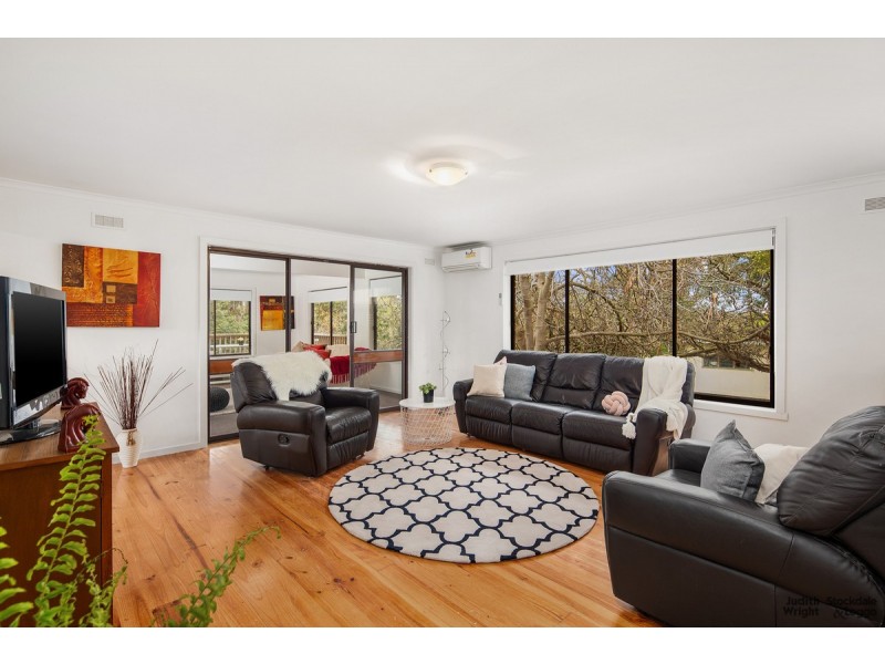 28 Dunsmore Road, Cowes VIC 3922