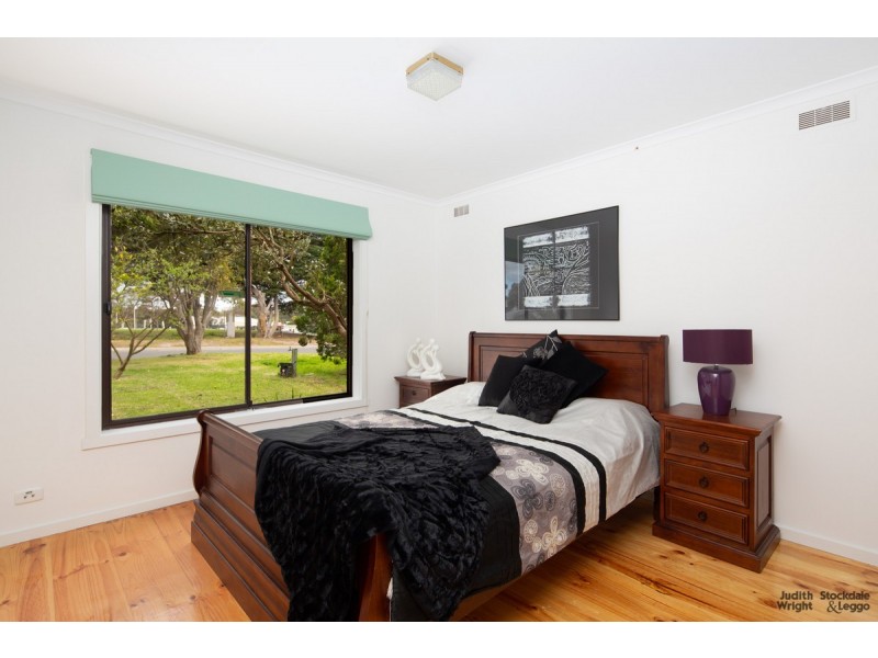 28 Dunsmore Road, Cowes VIC 3922