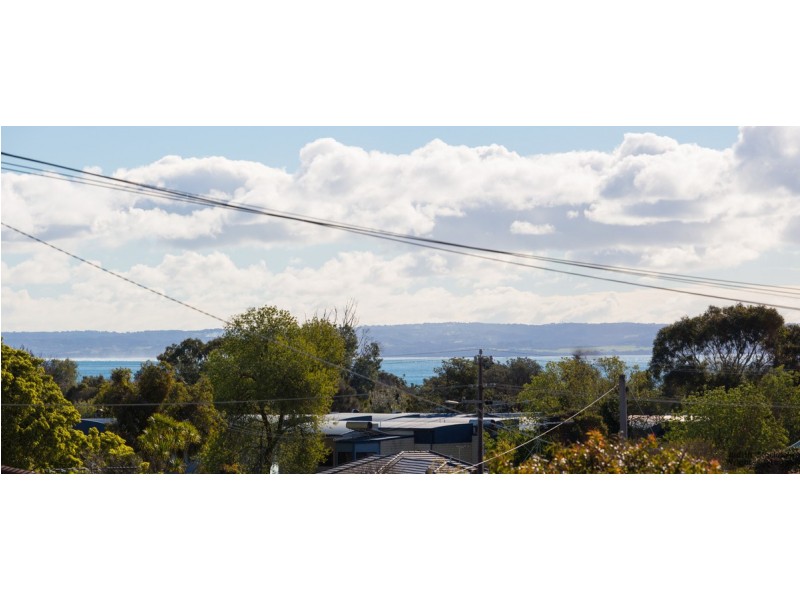 7 Talofa Avenue, Cowes VIC 3922