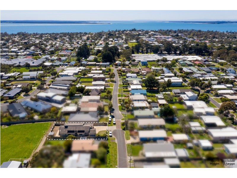 22 Irving Road, Cowes VIC 3922