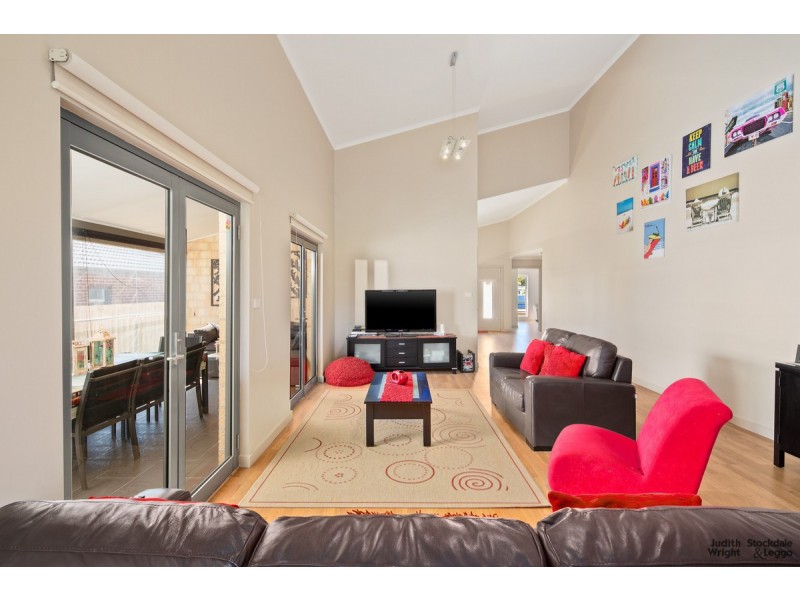 22 Irving Road, Cowes VIC 3922