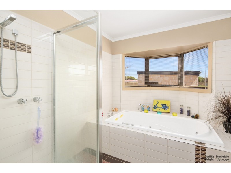 22 Irving Road, Cowes VIC 3922