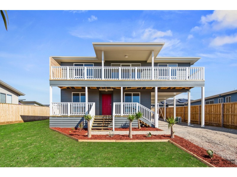 13 Longridge Street, Cowes VIC 3922