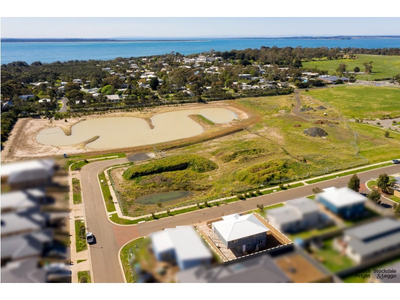 13 Longridge Street, Cowes VIC 3922