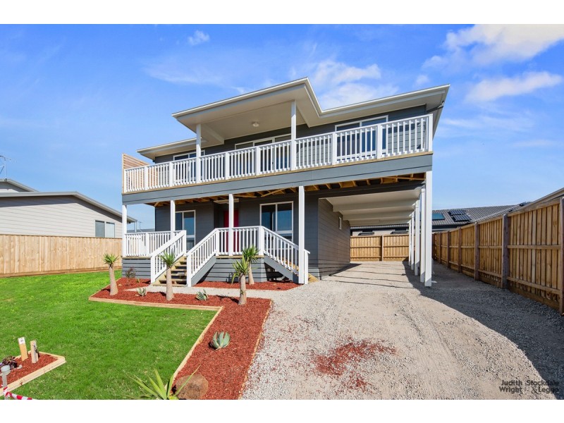 13 Longridge Street, Cowes VIC 3922