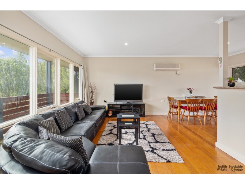 31 Pine Avenue, Cowes VIC 3922