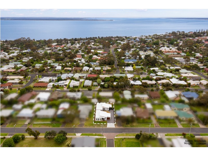 1 & 2/266 Settlement Road, Cowes VIC 3922