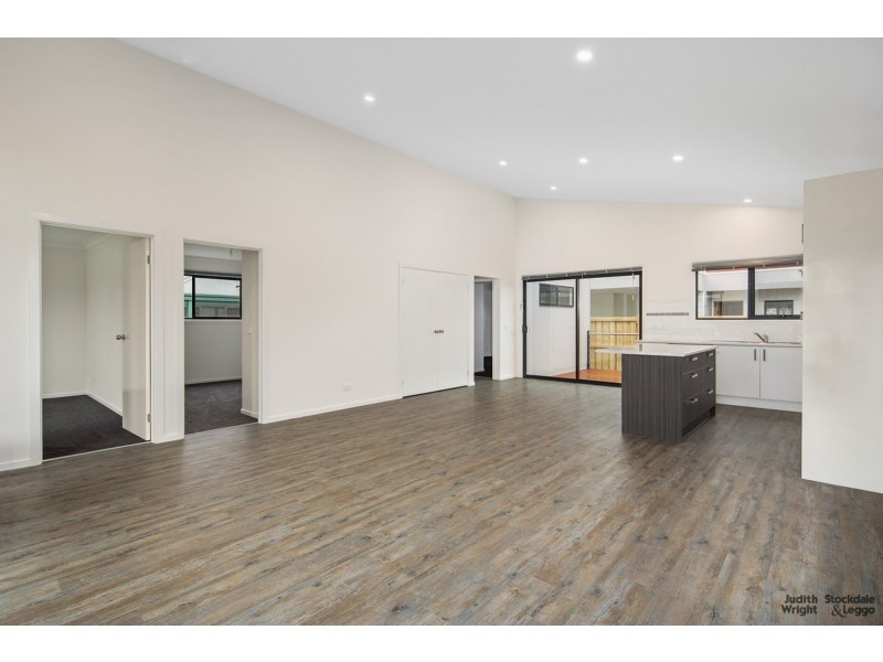 1 & 2/266 Settlement Road, Cowes VIC 3922