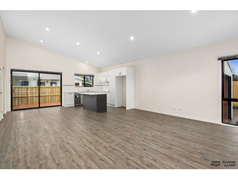 1 & 2/266 Settlement Road, Cowes VIC 3922