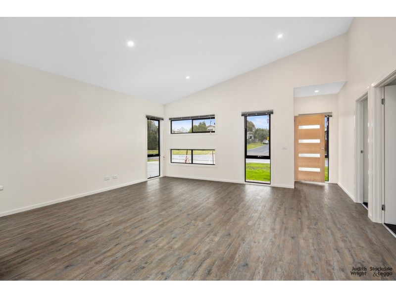 1 & 2/266 Settlement Road, Cowes VIC 3922
