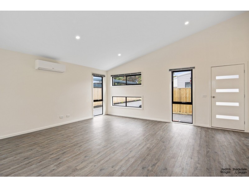 1 & 2/266 Settlement Road, Cowes VIC 3922