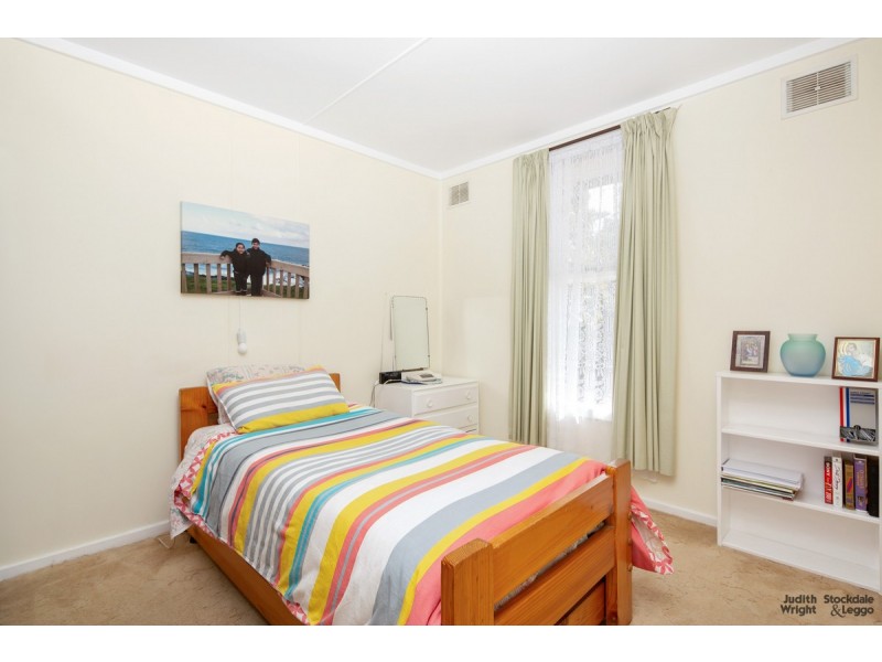 22 Raywood Avenue, Cowes VIC 3922