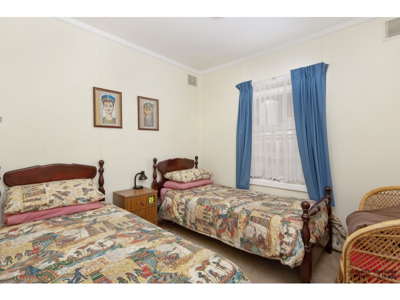 22 Raywood Avenue, Cowes VIC 3922