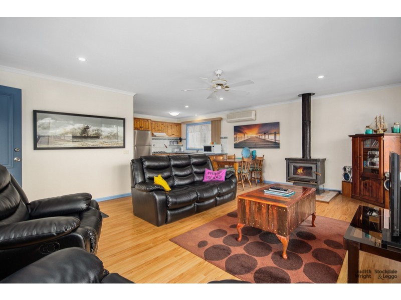 49 Pinedale Avenue, Cape Woolamai VIC 3925