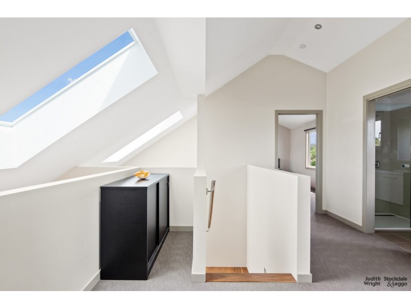 10 Bruce Avenue, Surf Beach VIC 3922